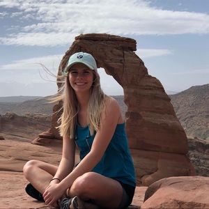 Meet your Posher, Emilee